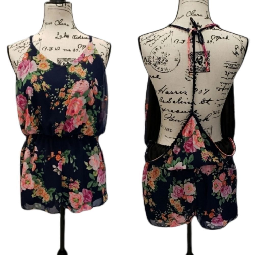 Sexy T back floral romper